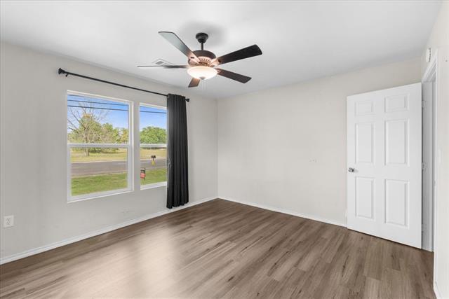 Building Photo - 657 E Commerce St