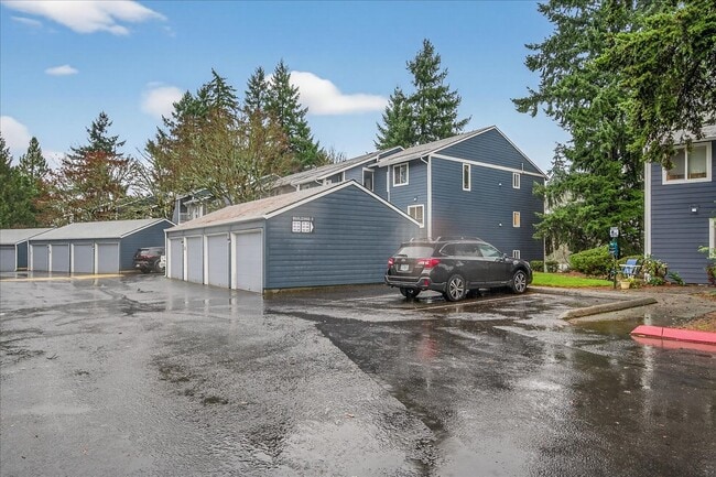 Building Photo - 12600 SE Freeman Way