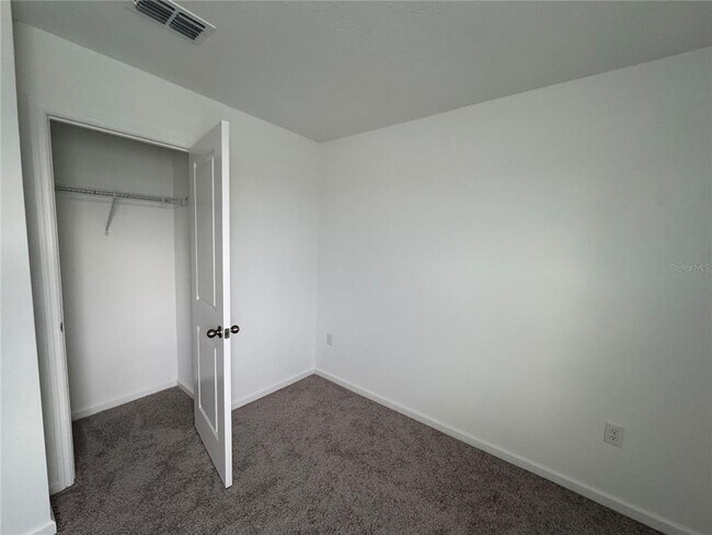 Building Photo - 5909 Chestnut Grv Pl