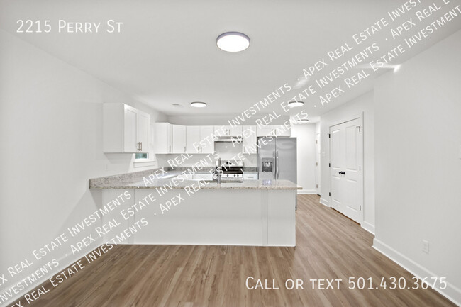 Building Photo - 2215 Perry St