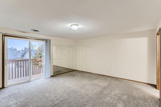 Building Photo - 21708 SW Kristin Ct
