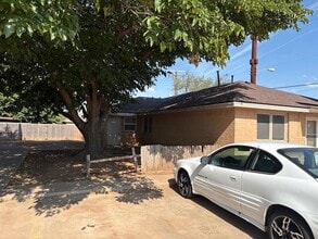Building Photo - 8202 Vernon Ave