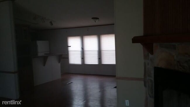 Primary Photo - 3 br, 2 bath Mobile Home - 312 Drew Ave