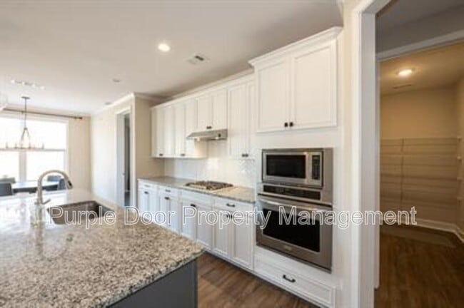 Building Photo - 318 Timbercreek Dr