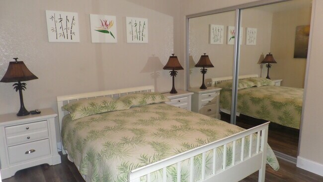 Building Photo - VACATION RENTAL - Condo on the River