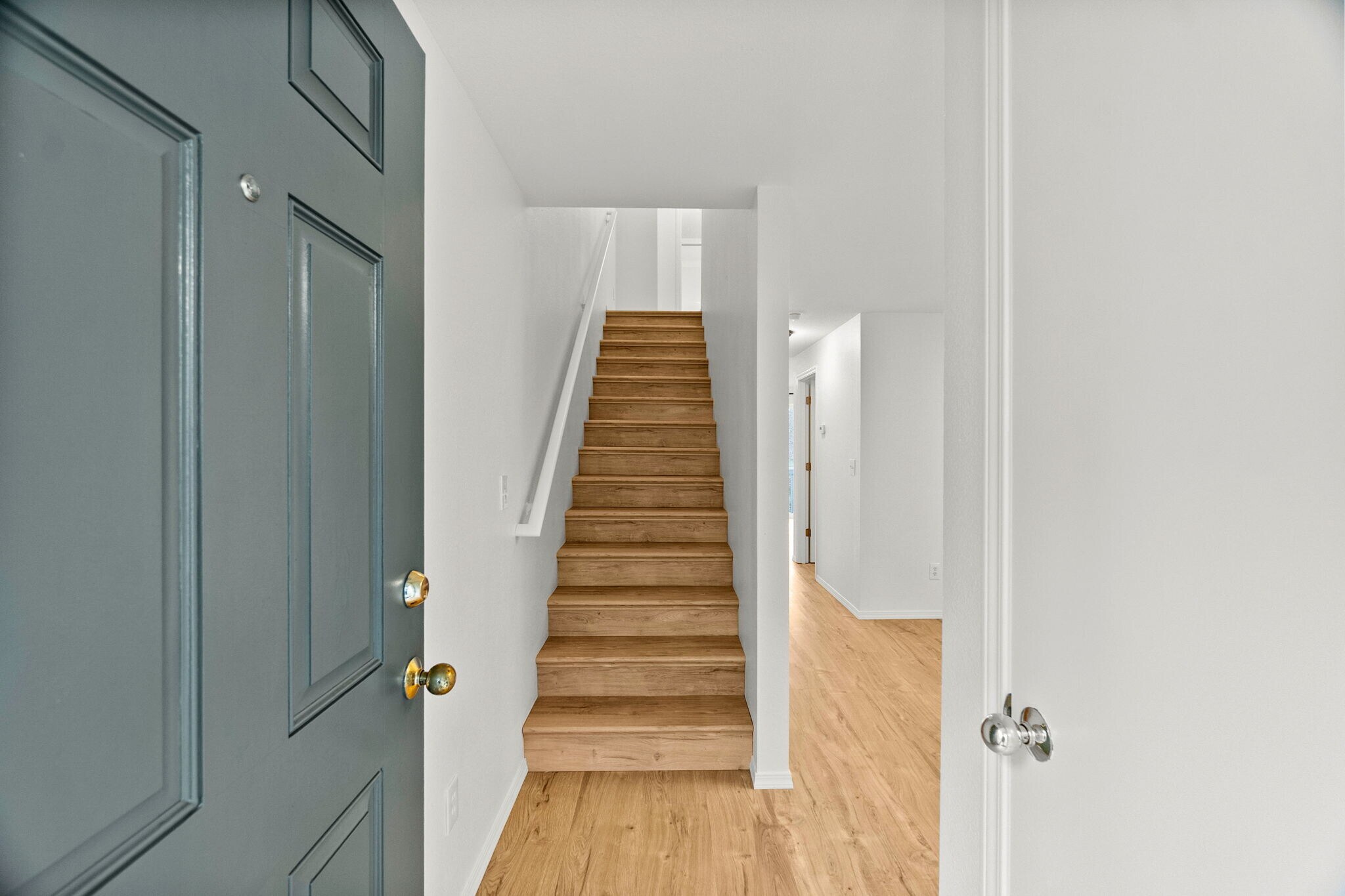 Building Photo - 1102 Irving St SW