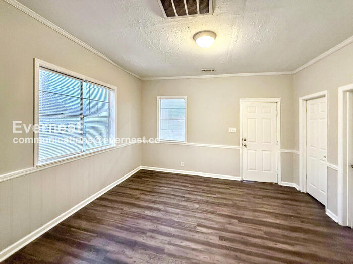 Building Photo - 115 Front St