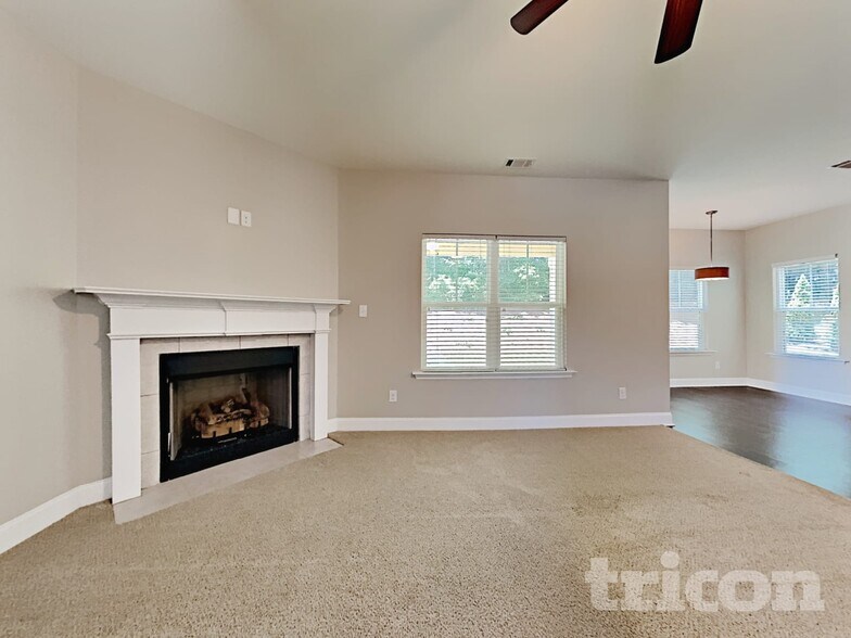Building Photo - 115 Orchard Ln