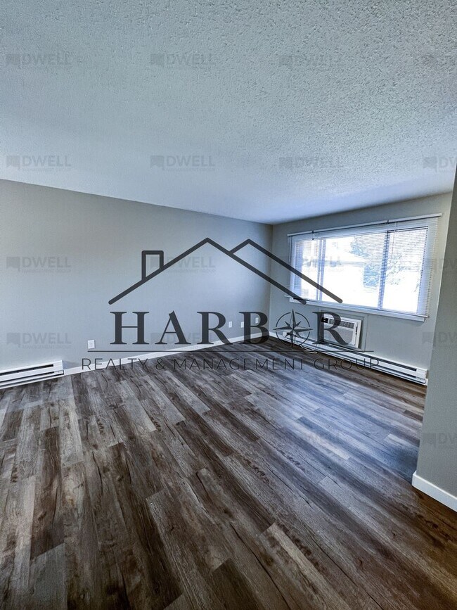 Building Photo - Renovated 1 Bedroom 1 Bath - SPECIAL: Lower rent for a 6 month Lease