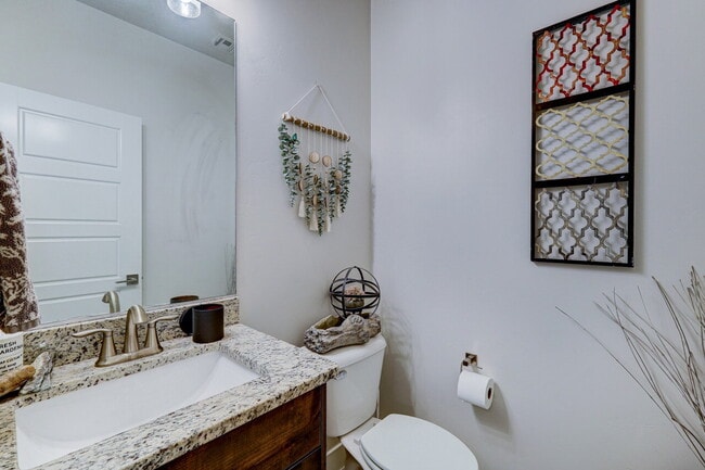 Building Photo - "Charming 3-Bedroom Retreat with 2 Baths and 2150 Sq. Ft. of Comfort in Santa Clara!"