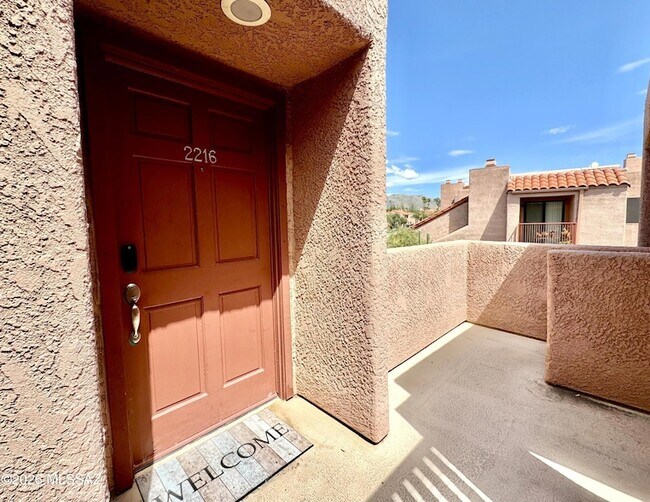 Building Photo - 5051 N Sabino Canyon Rd