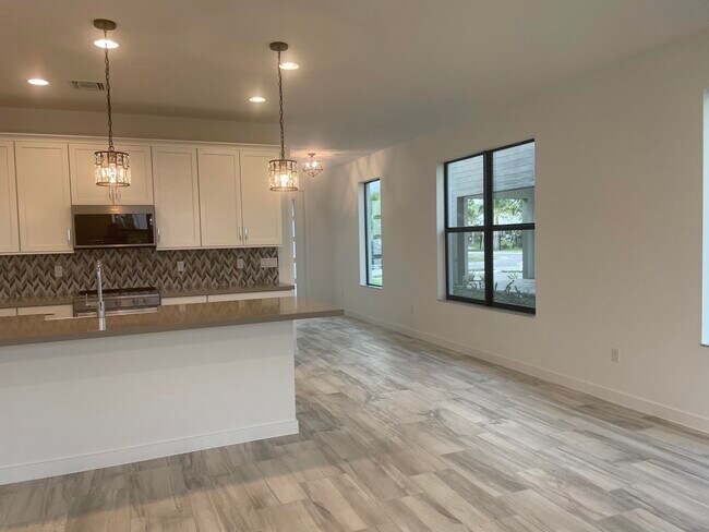 Building Photo - 8792 Antarus Dr