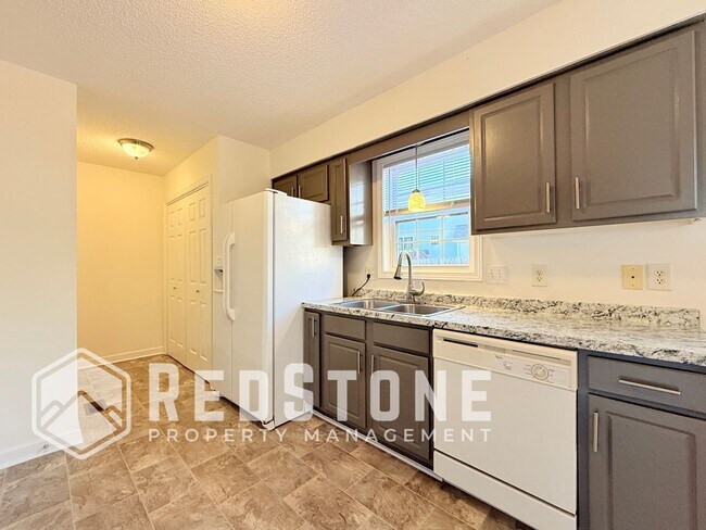 Building Photo - 131 Hoskins Cir