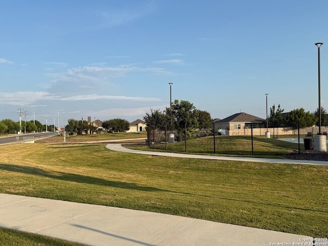 Building Photo - 1824 Heather Glen Dr