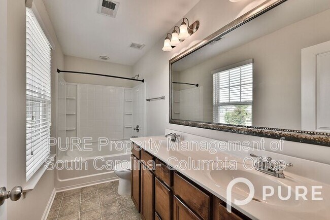 Building Photo - 512 Spanish Leaf Ln