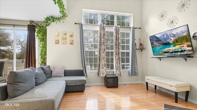 Building Photo - 480 Vaughn Cir