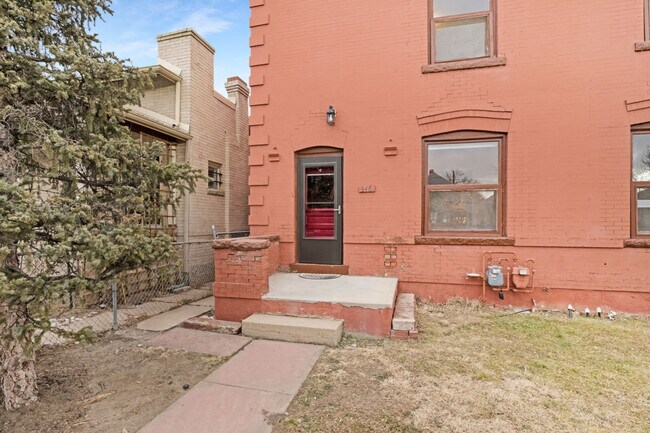 Building Photo - 346 Cherokee St