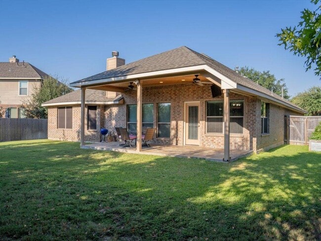 Building Photo - 26618 Camden Chase