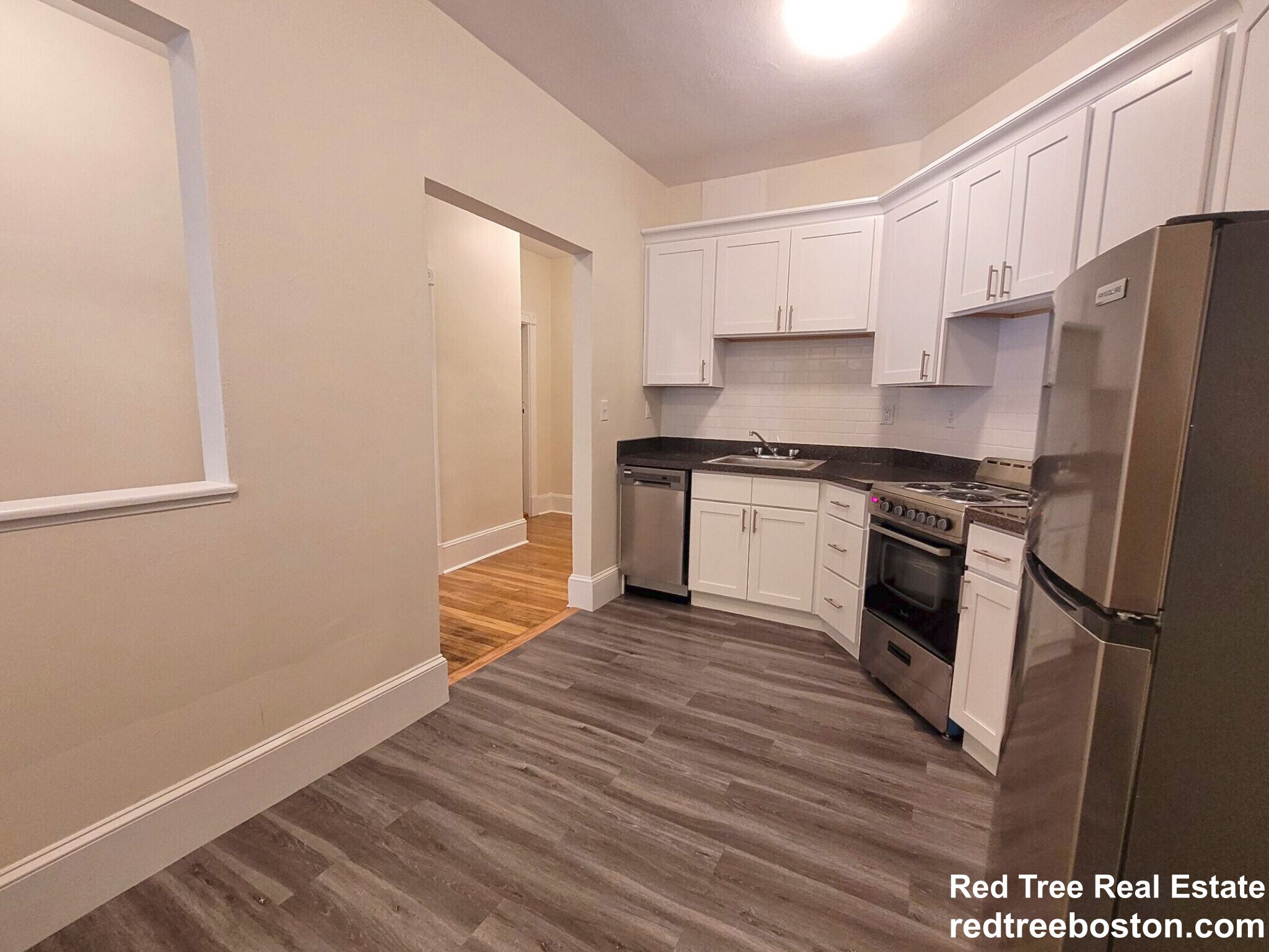 Building Photo - 1595 Beacon St