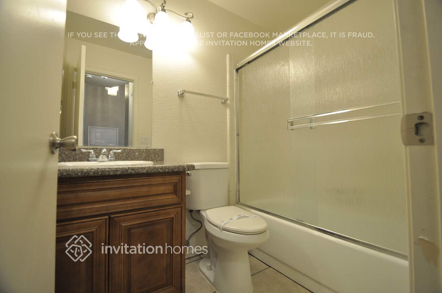 Building Photo - 10246 N 66th Ave