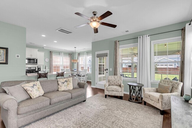 Building Photo - 534 Alderly Dr