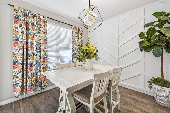 Building Photo - 33805 Astoria Cir