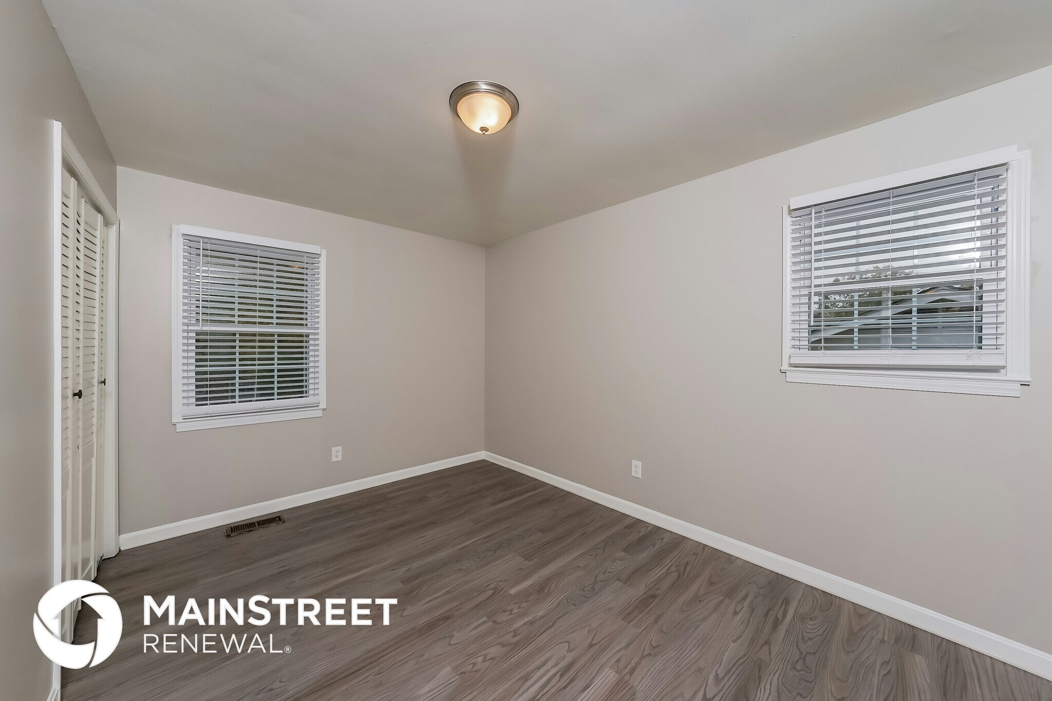 Building Photo - 1516 Highland Dr