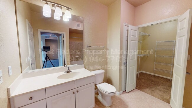 Building Photo - 8539 Gate Pkwy W