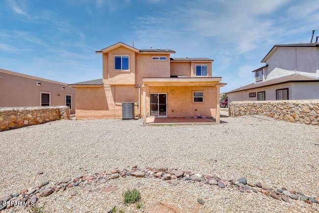 Building Photo - 3104 Tierra Paola Ln
