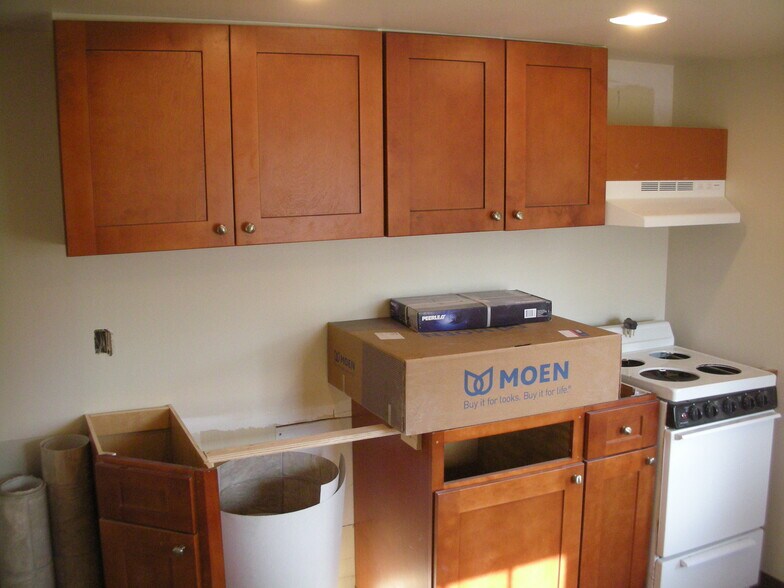 Building Photo - 1169 Main St