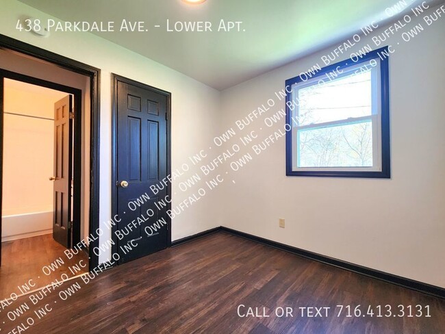 Building Photo - 2BR/1BA Lower Unit in the Heartbeat of Buf...