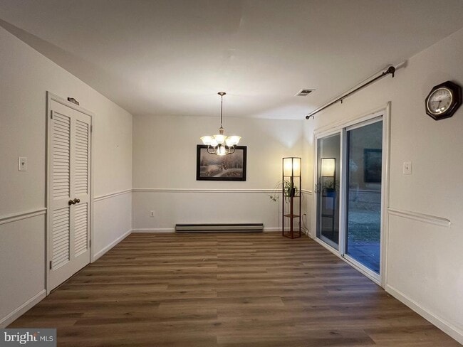 Building Photo - 12701 Pinecrest Rd