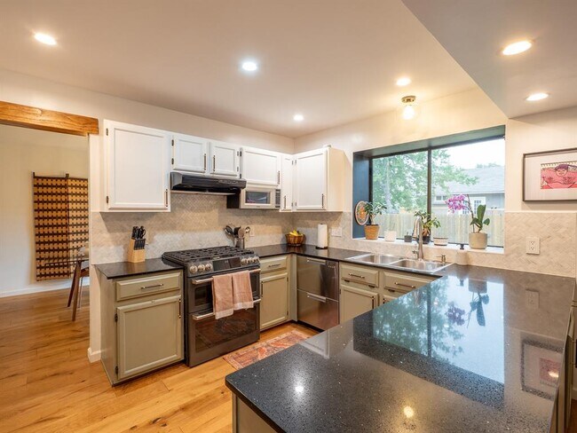 Building Photo - 5727 Abilene Trl