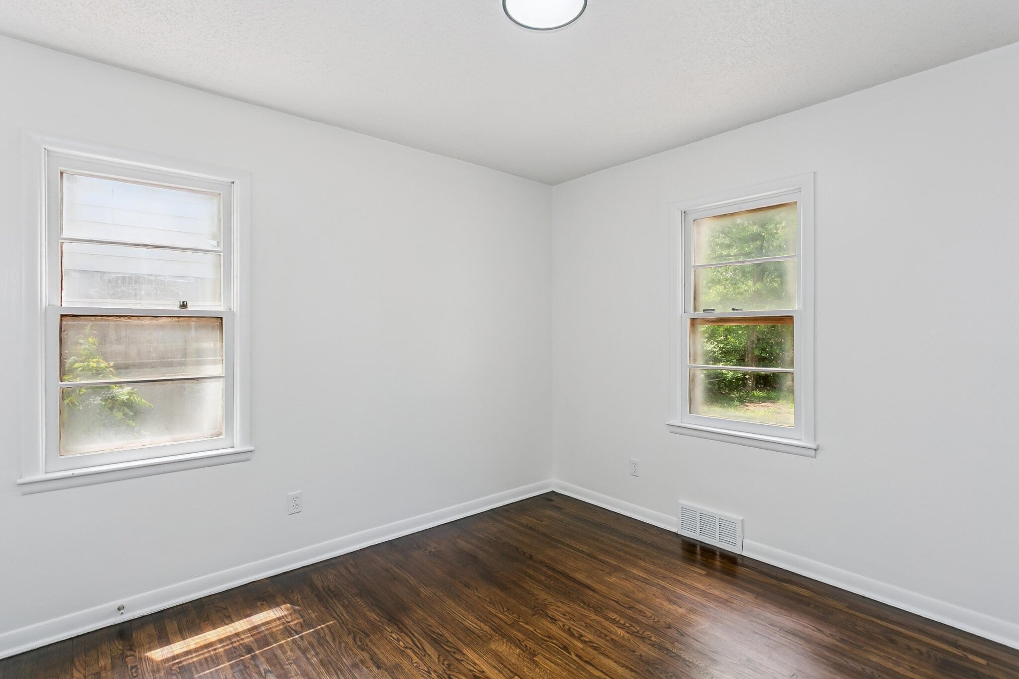 Building Photo - 2807 S Pattie St