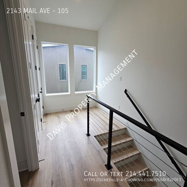 Building Photo - 2143 Mail Ave