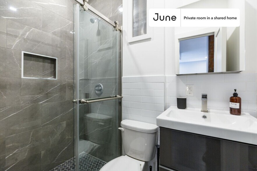 Building Photo - Room in Shared 4 bed/2 bath home in Morningside Heights