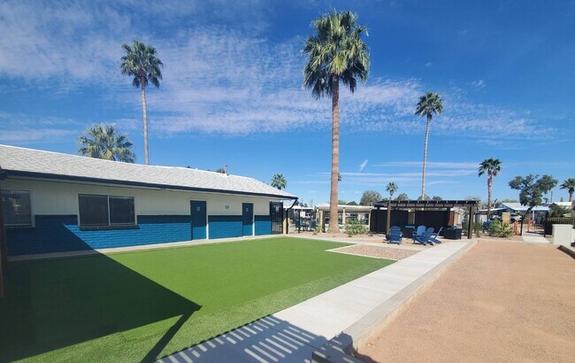 Building Photo - 4100 N Romero Rd