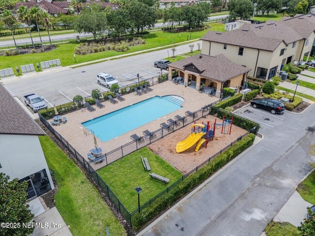 Building Photo - 427 Cabernet Pl