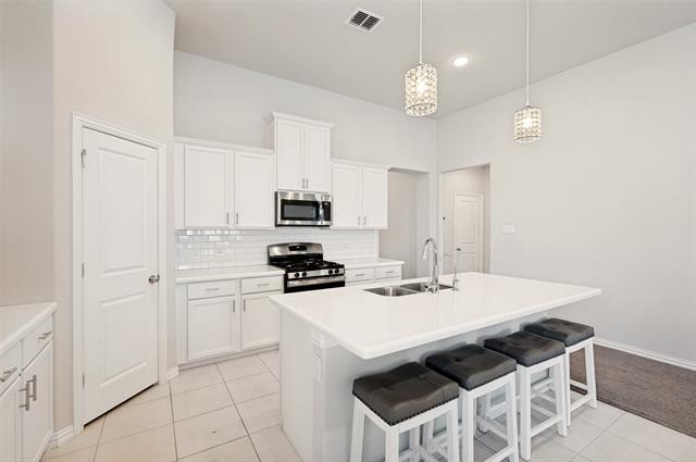 Building Photo - 5490 Mourning Dove Dr