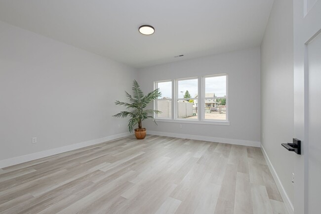 Building Photo - Beautiful New Home for Rent in Quincy