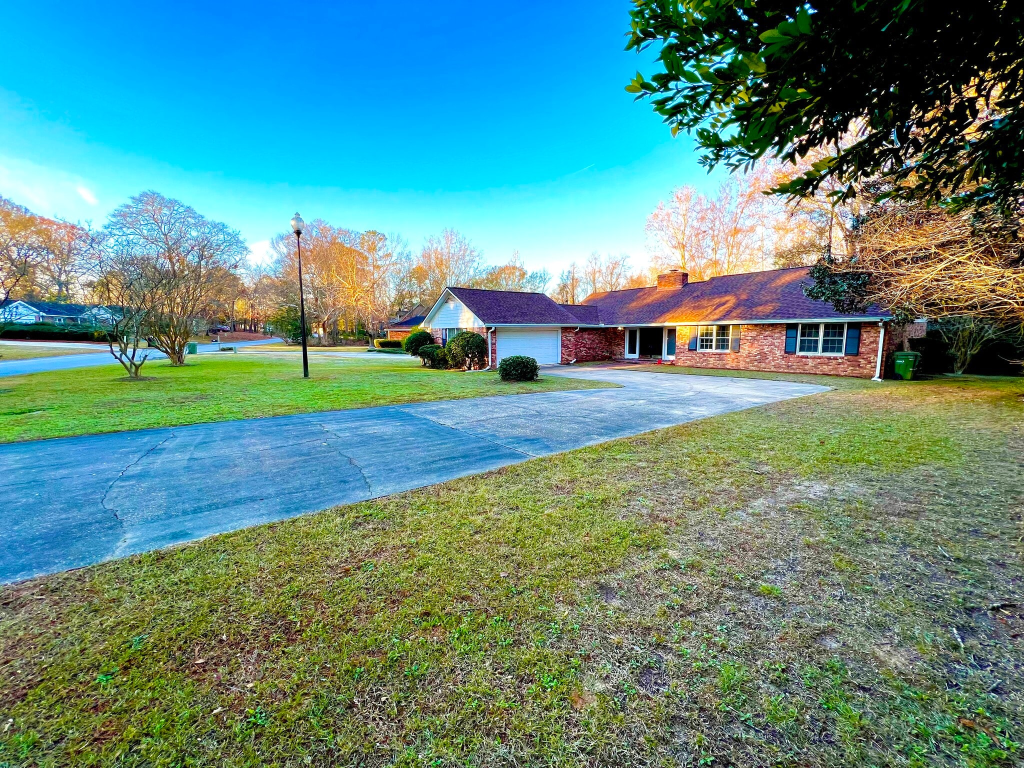 Building Photo - 2401 Clematis Trl