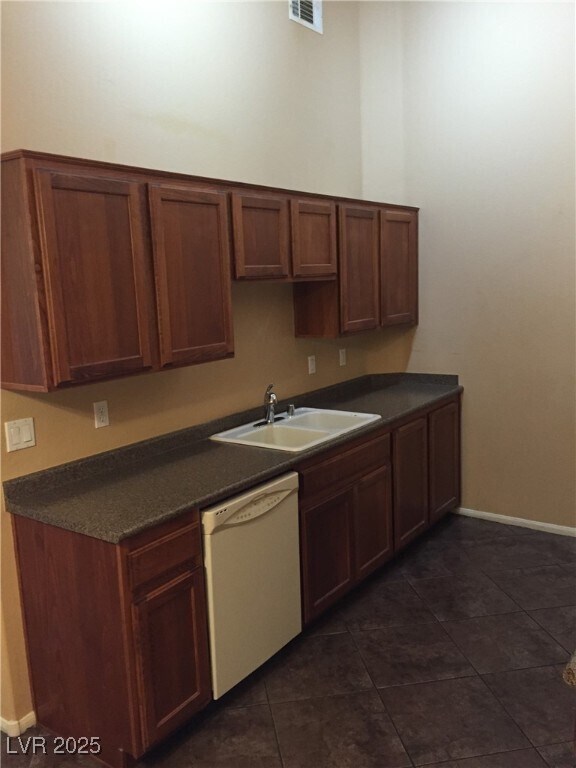 Building Photo - 8805 Jeffreys St