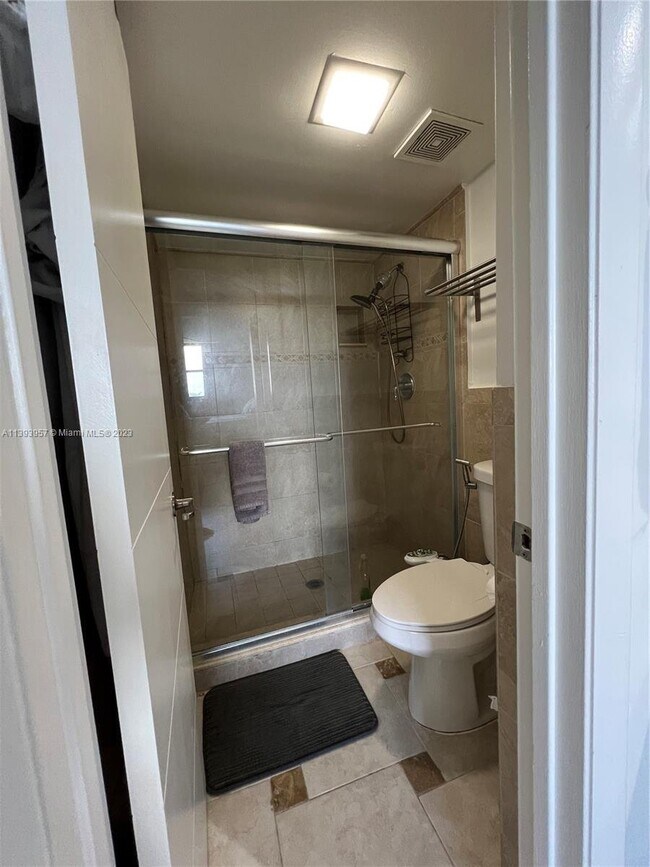 Building Photo - 1266 S Military Trail