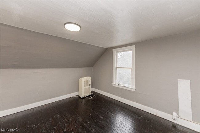 Building Photo - 1446 Hopkins Ave