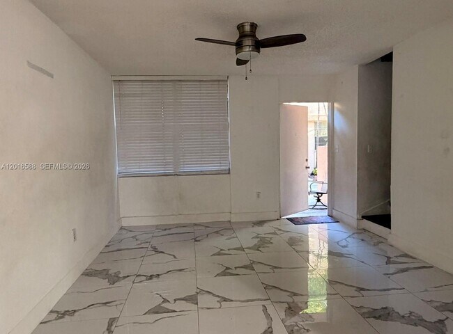 Building Photo - 6170 SW 68th St