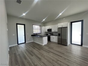 Building Photo - 5005 Gramercy Rd
