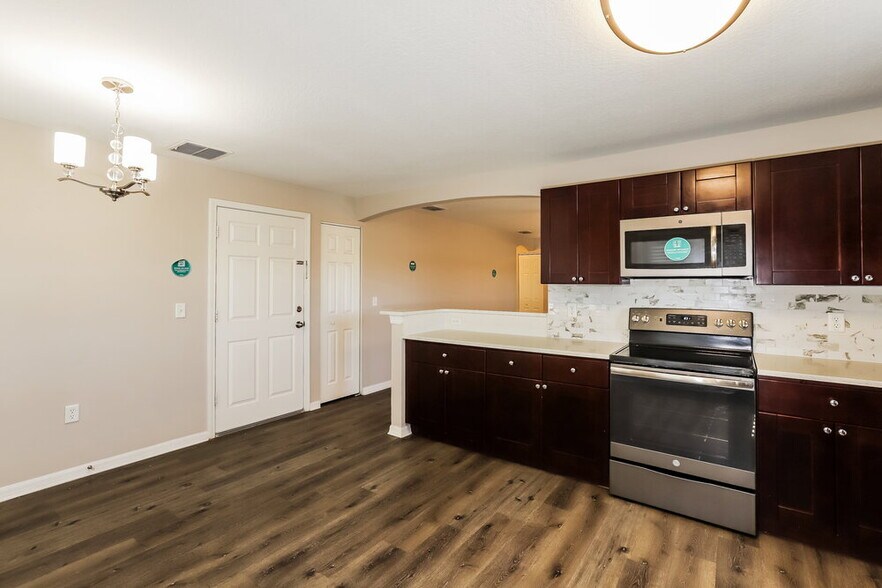 Building Photo - 2304 Pleasure Run Dr