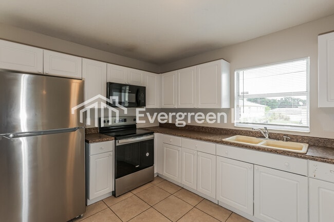 Building Photo - 3616 N 55th St