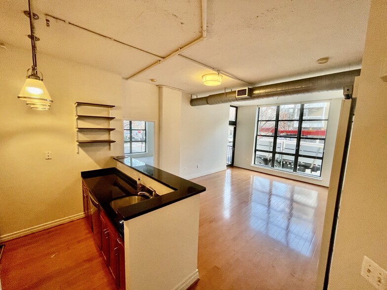 Building Photo - 2020 12th St NW