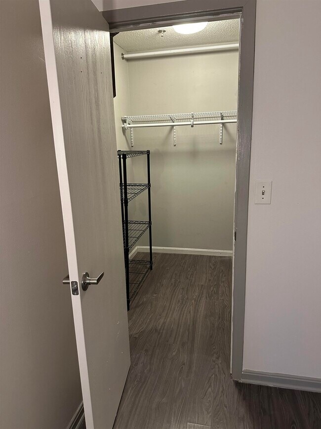 Building Photo - 113 Cluff Crossing Rd